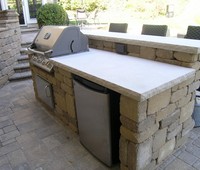 Outdoor Grills and Bars